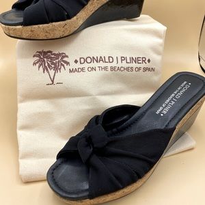DonaldJ Pliner Wedges Natural Cork, SIZE 10
